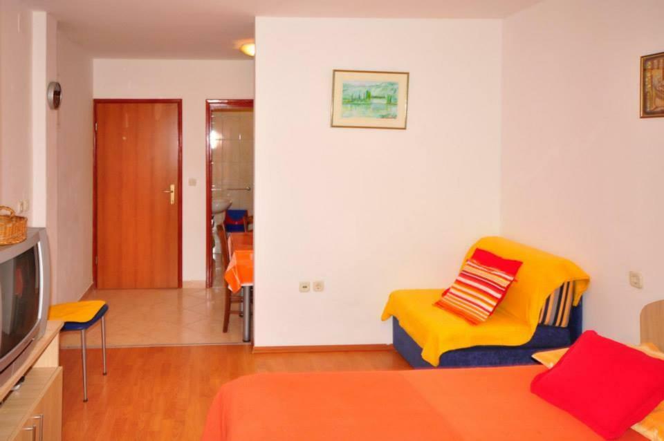 Apartments Franic Ploce  Kültér fotó