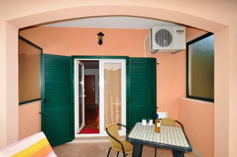Apartments Franic Ploce  Kültér fotó