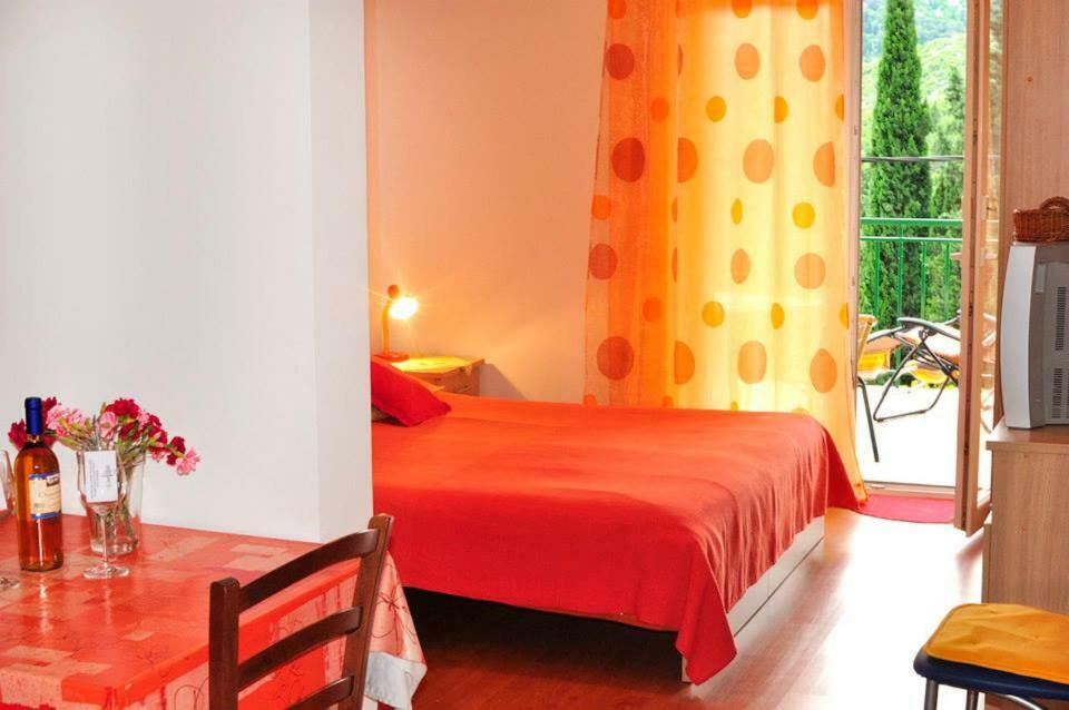 Apartments Franic Ploce  Kültér fotó